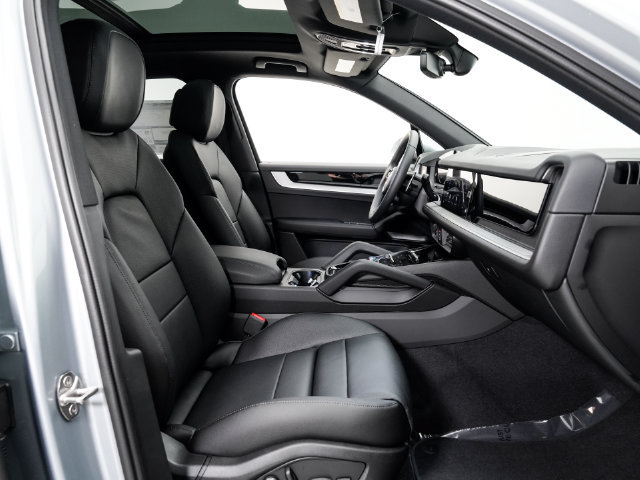 Certified 2026 Porsche Cayenne AWD/4WD image 20