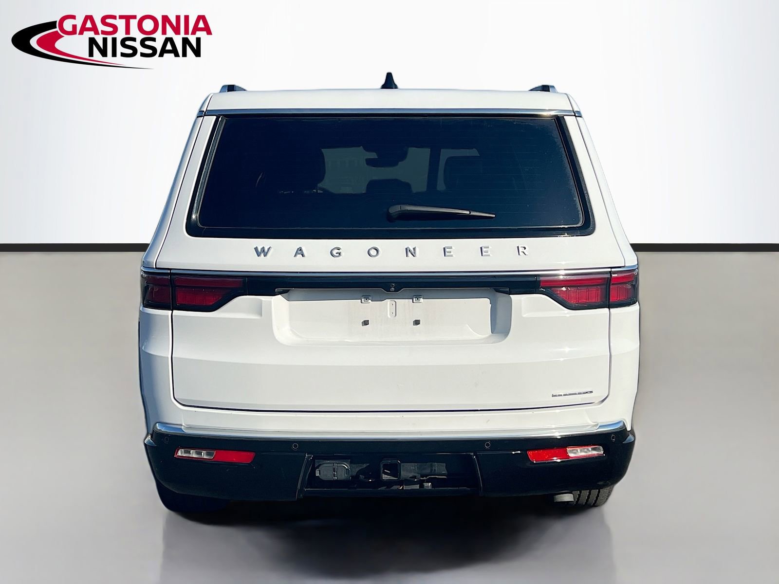 Used 2024 Jeep Wagoneer Series II w/ Flexible Seating Group image 7