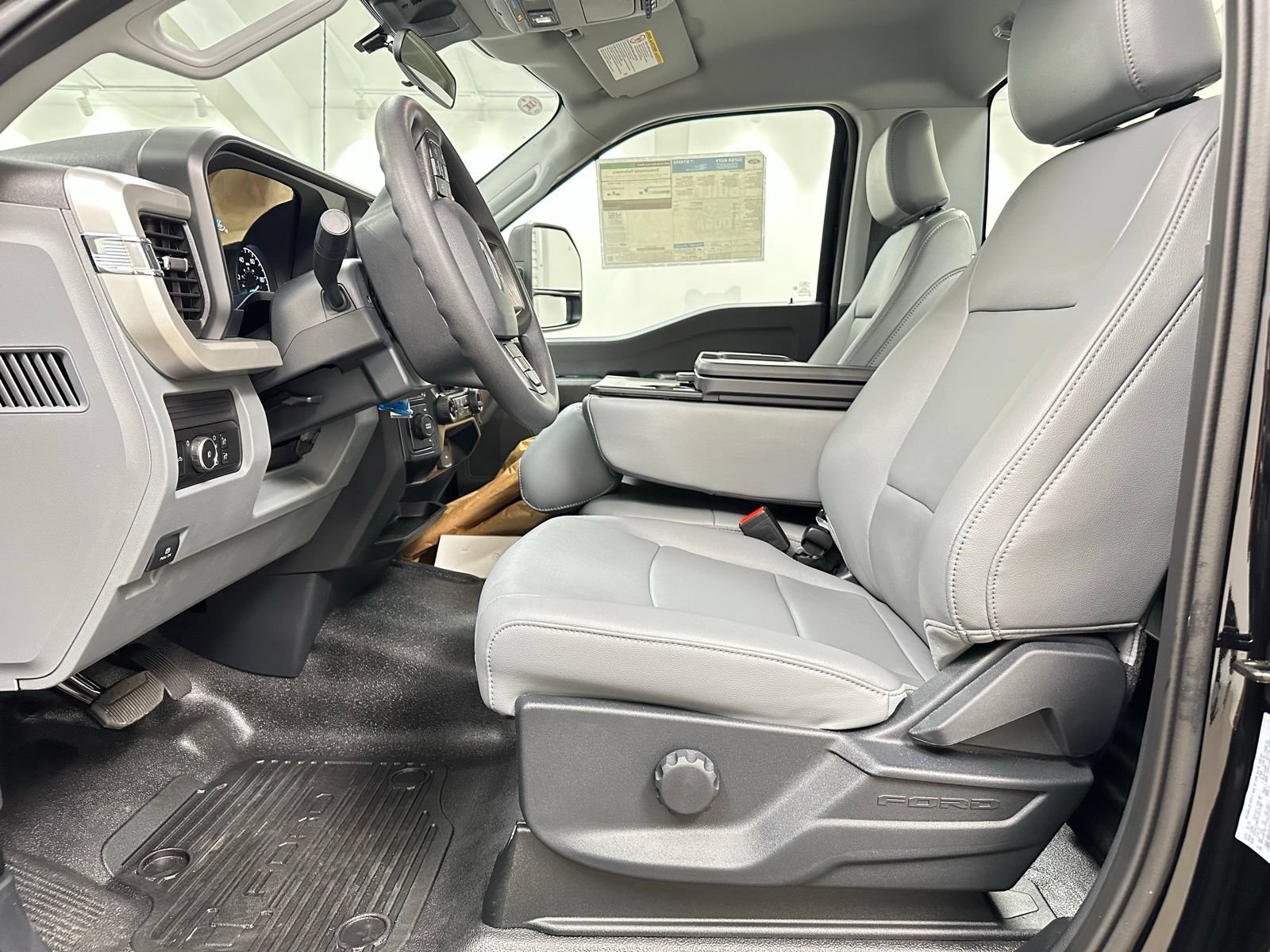 New 2025 Ford F350 XL w/ XL Chrome Package AWD/4WD image 10