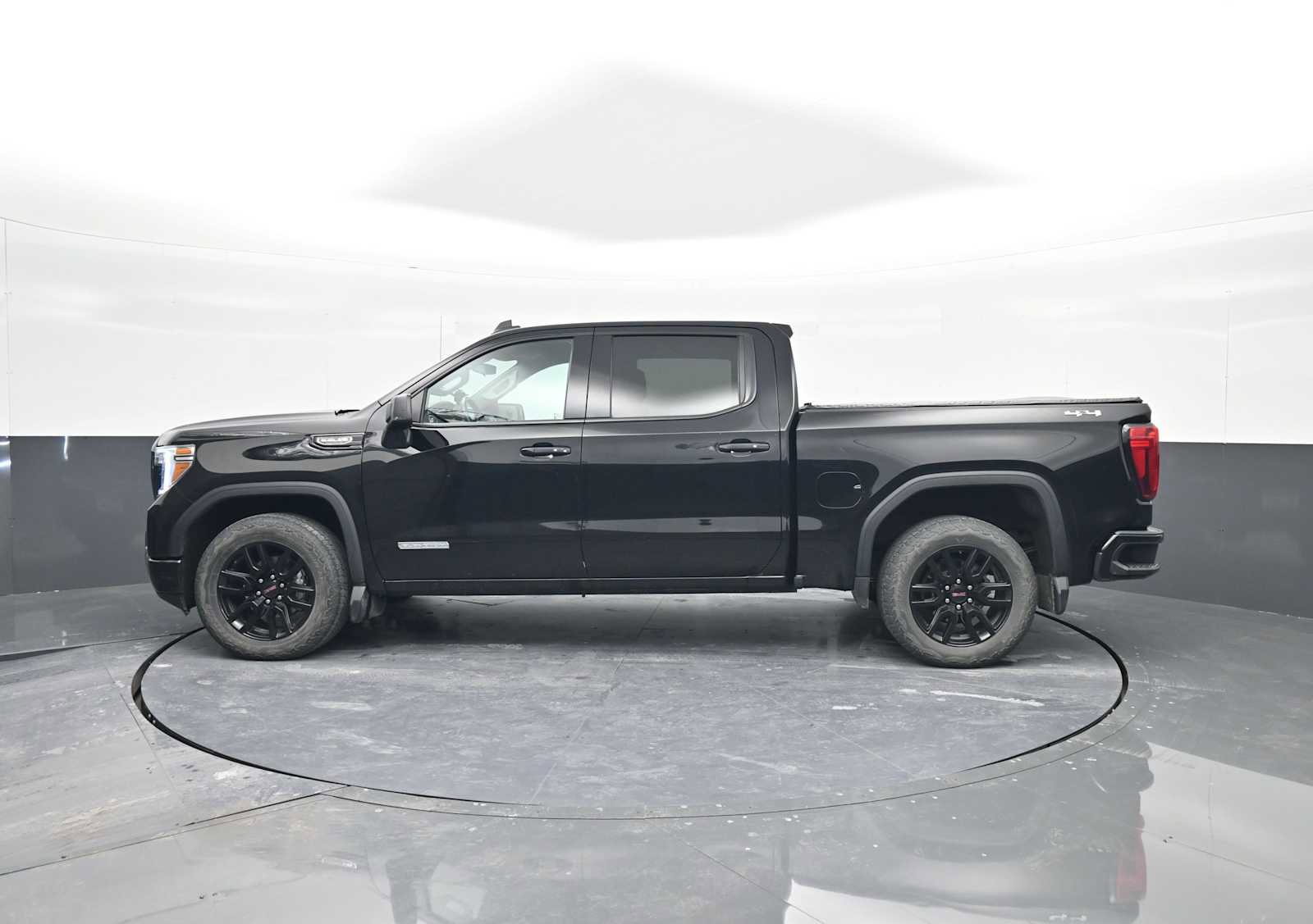 Used 2021 GMC Sierra 1500 Elevation image 5