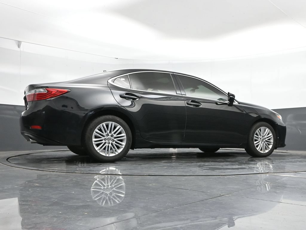 Used 2013 Lexus ES 350 w/ Luxury Pkg FWD image 37