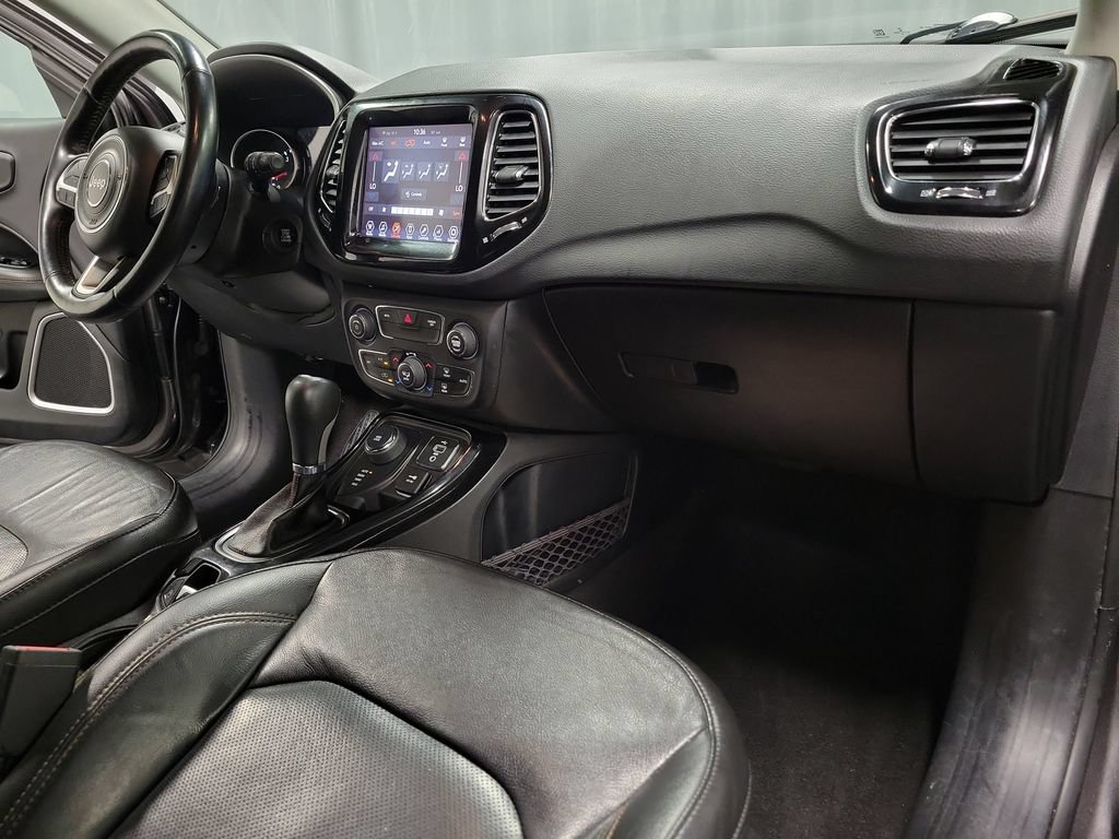 Used 2018 Jeep Compass Limited AWD/4WD image 32