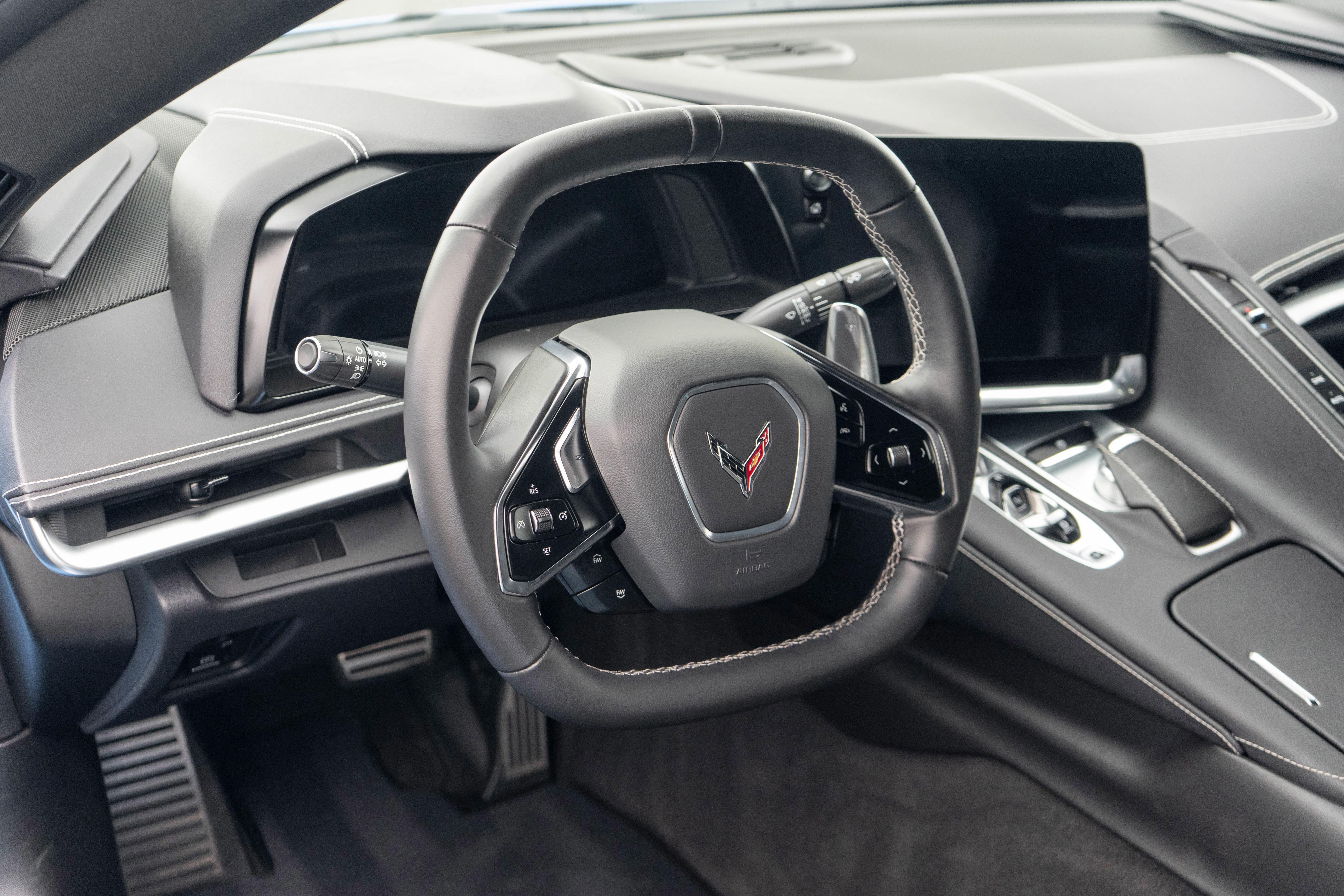 Used 2023 Chevrolet Corvette Stingray Coupe w/ Z51 Performance Package RWD image 15