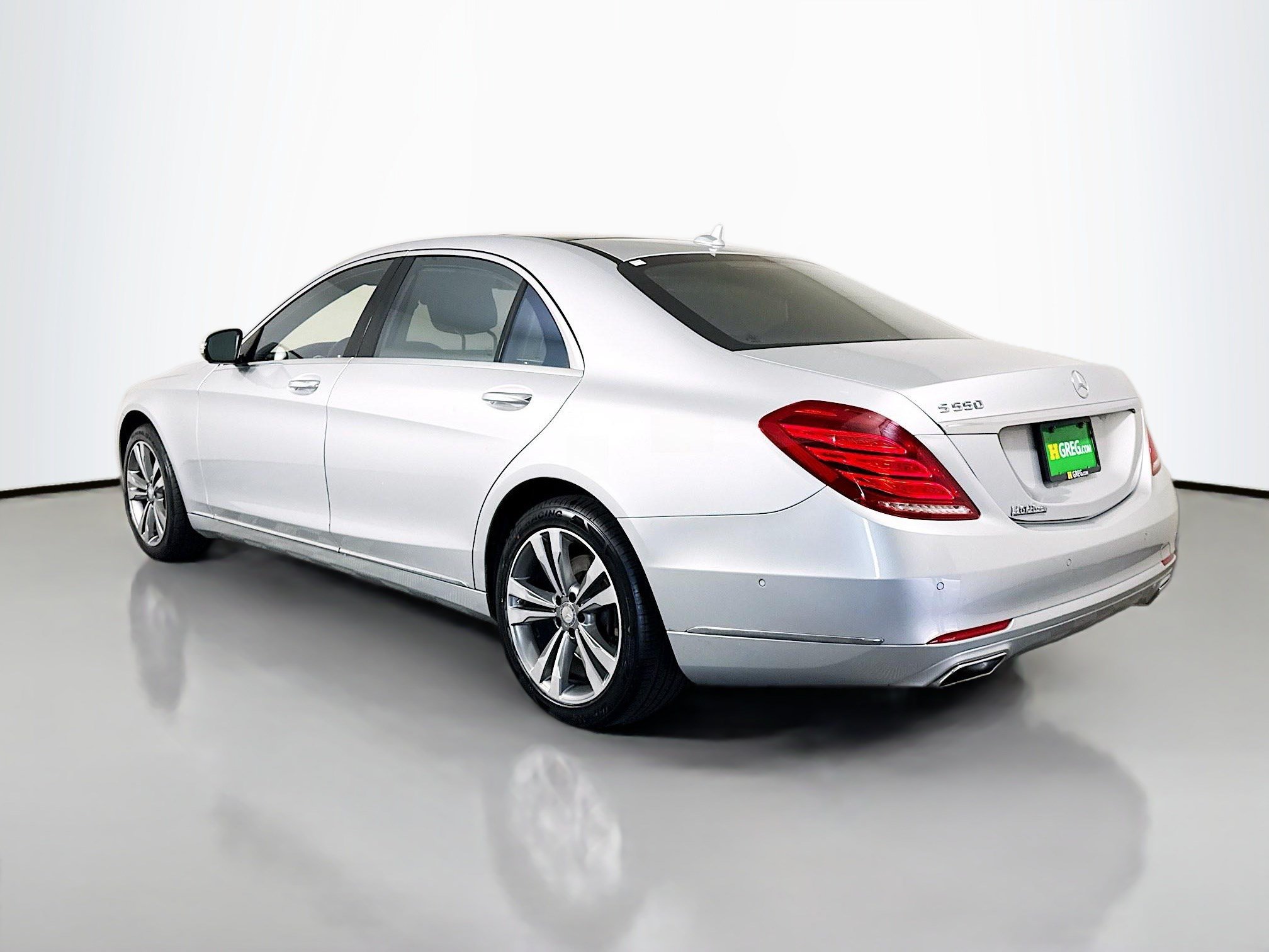 Used 2016 Mercedes-Benz S 550 Sedan image 7