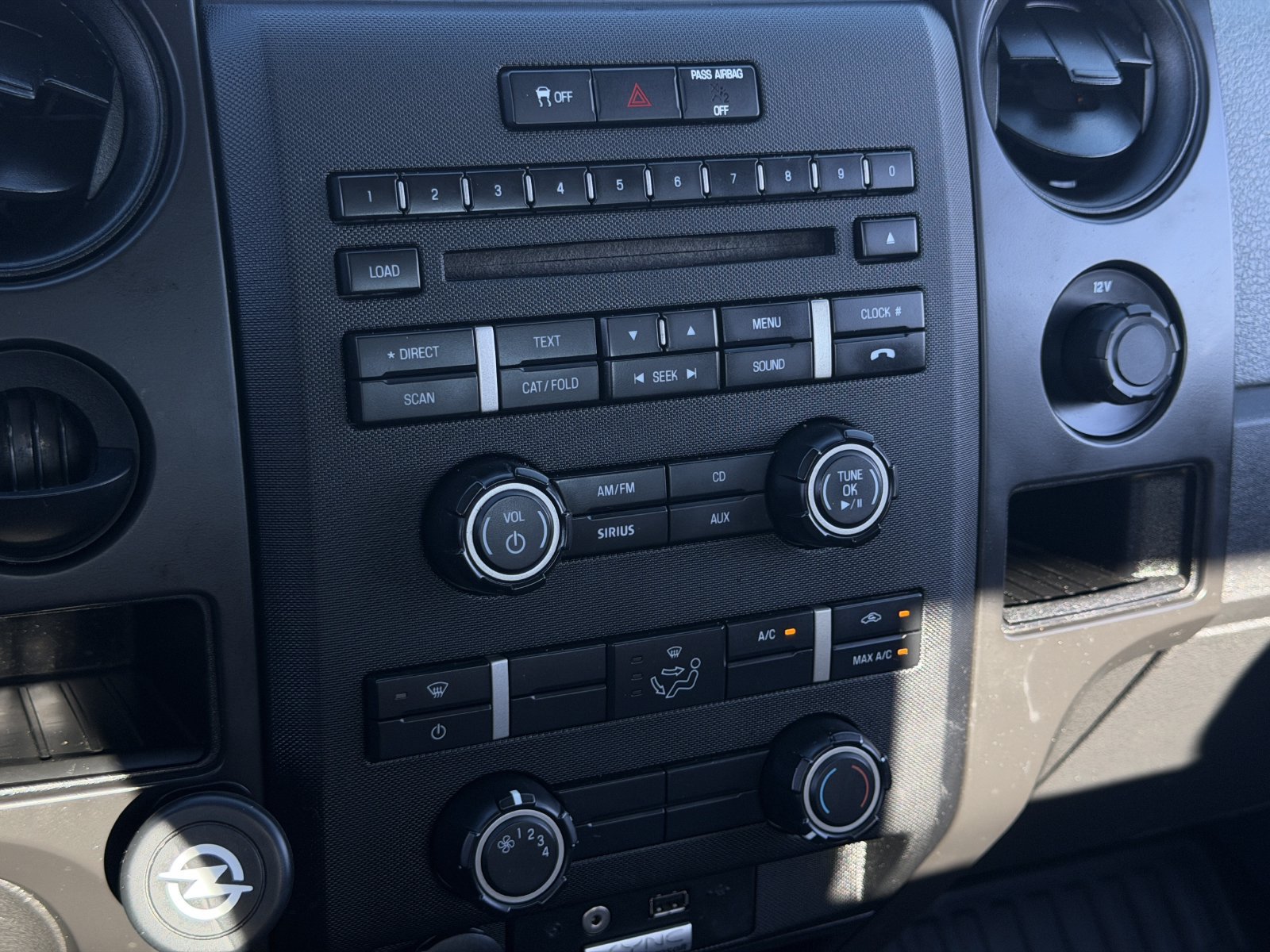 Used 2014 Ford F150 XL w/ Equipment Group 101A Mid RWD image 19