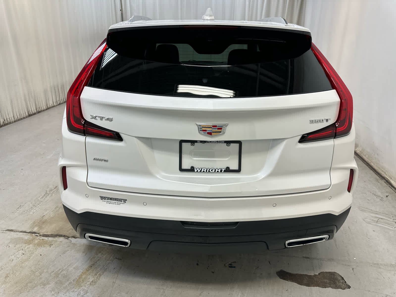 Used 2024 Cadillac XT4 Premium Luxury image 8