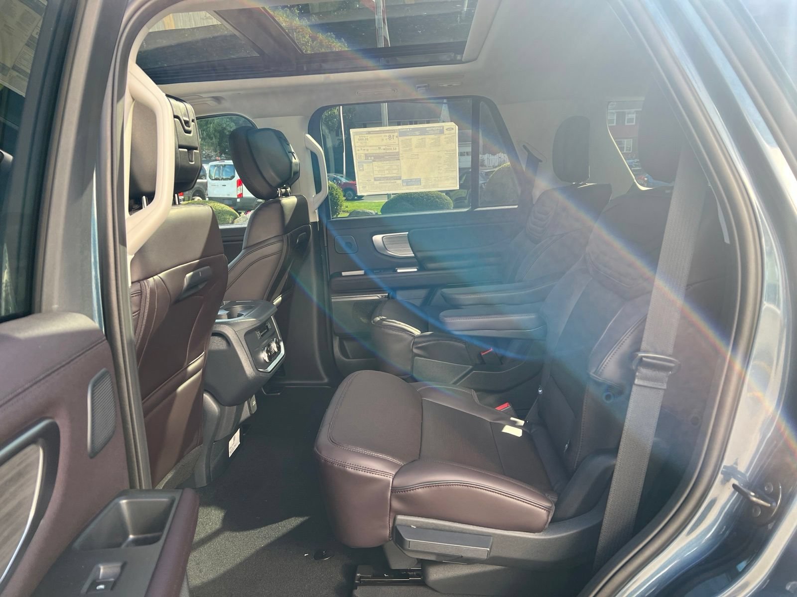 New 2027 Ford Expedition Platinum w/ Platinum Ultimate Package AWD/4WD image 14