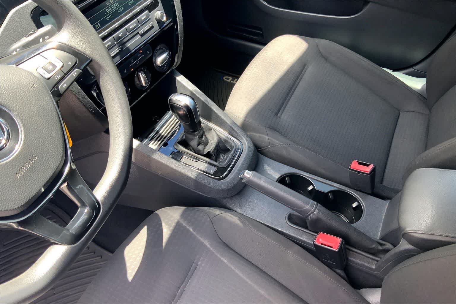 Used 2015 Volkswagen Jetta TDI S FWD image 16