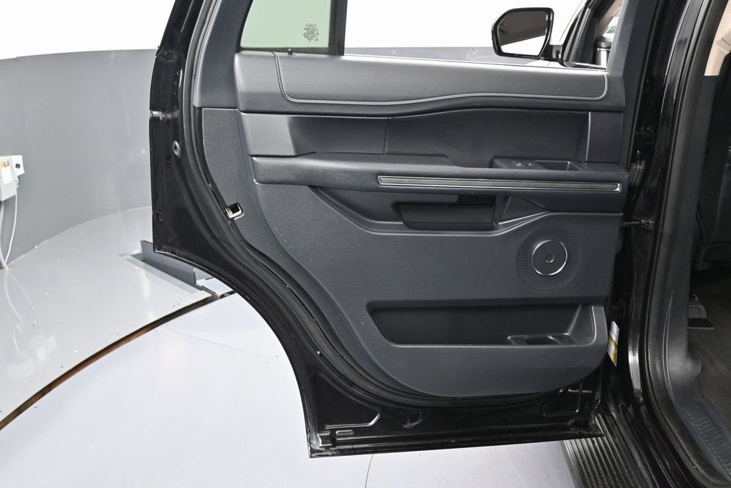Used 2024 Ford Expedition XLT image 46