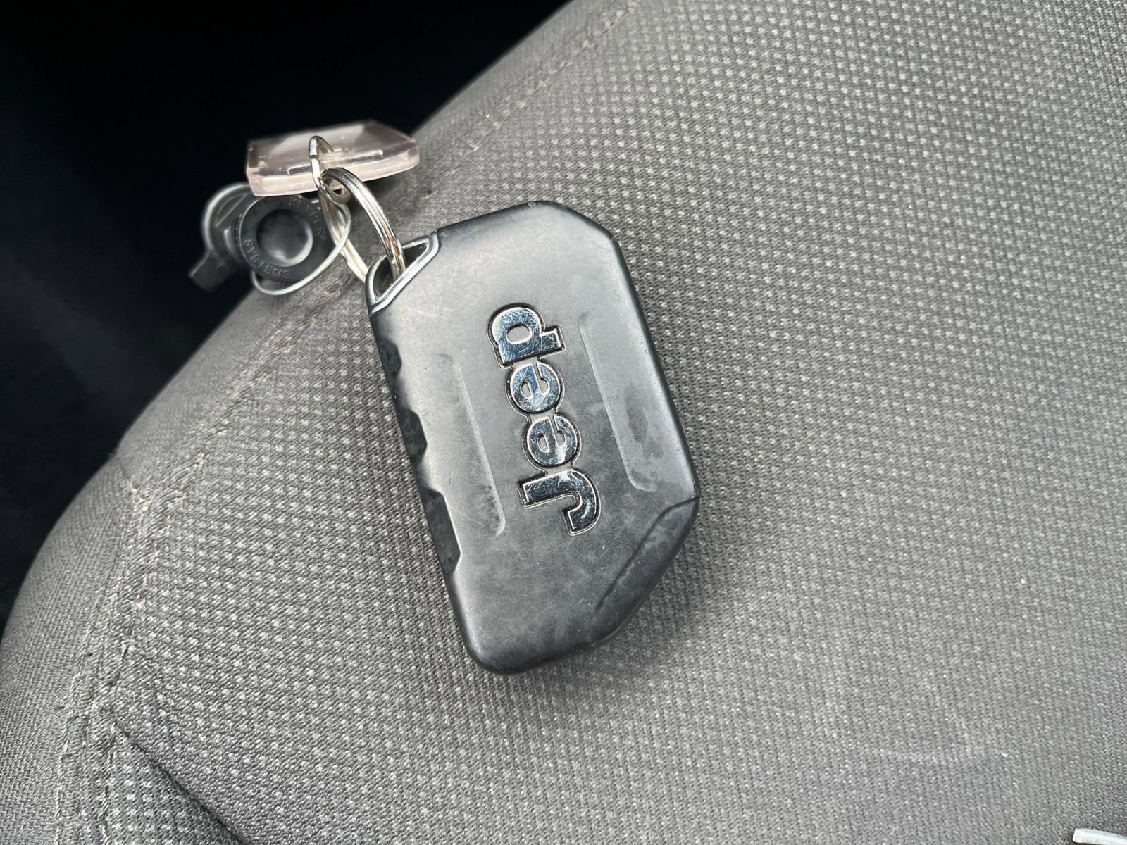 Used 2023 Jeep Wrangler Sport image 22