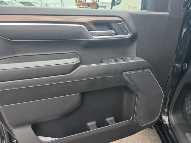 Used 2025 Chevrolet Silverado 1500 LT RWD image 10