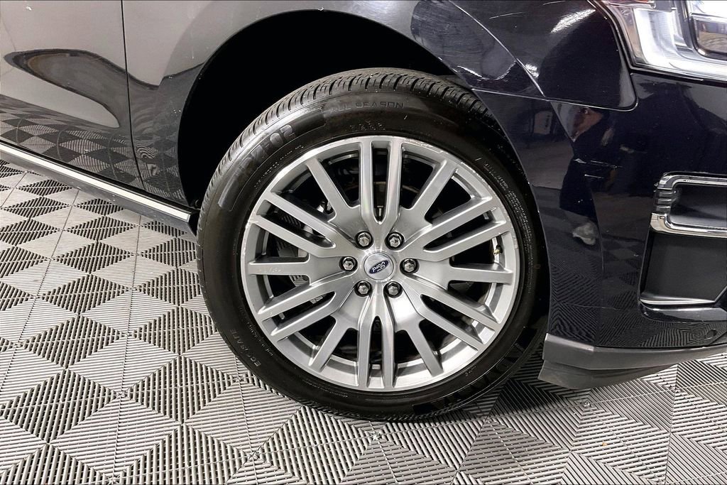 Used 2023 Ford Expedition Max Limited image 11