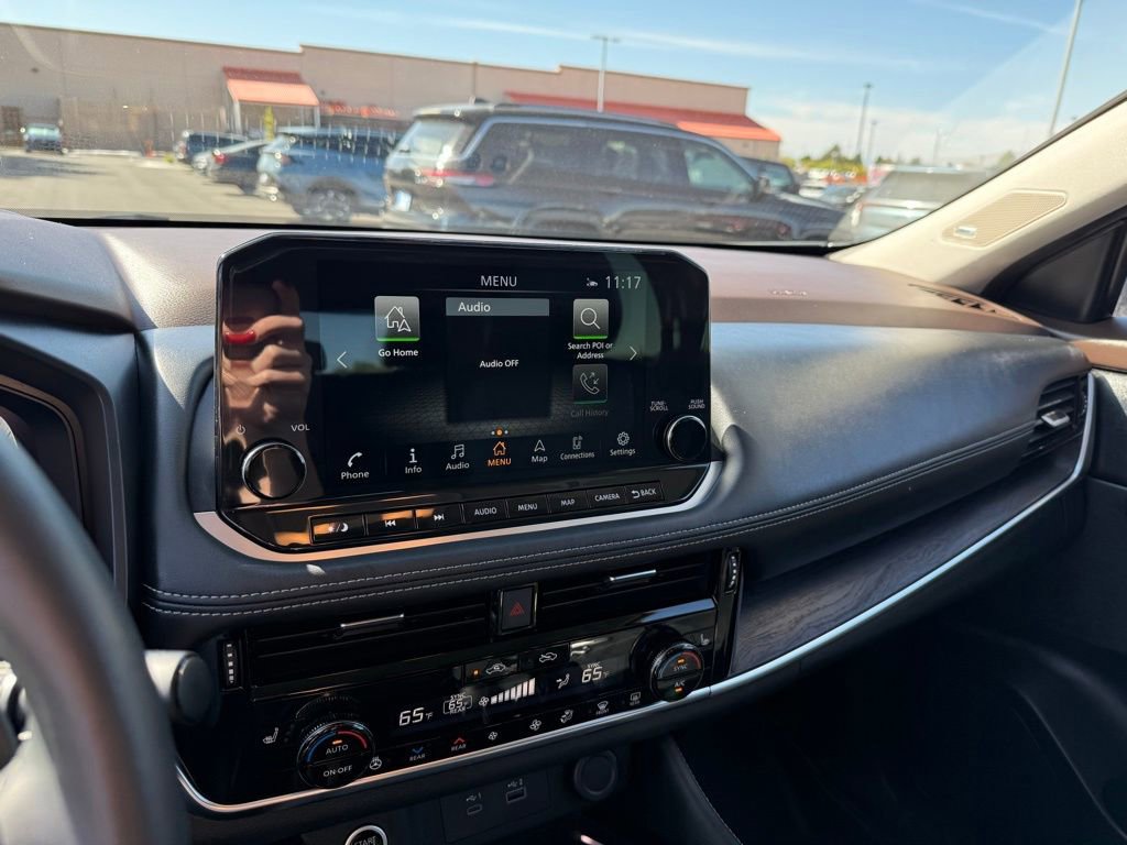 Used 2023 Nissan Rogue Platinum w/ Platinum Premium Package image 15