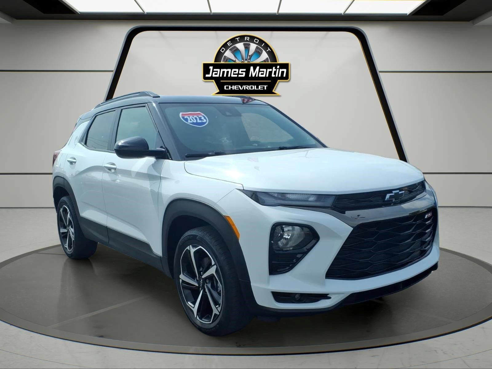 Used 2023 Chevrolet TrailBlazer RS w/ Convenience Package AWD/4WD image 3
