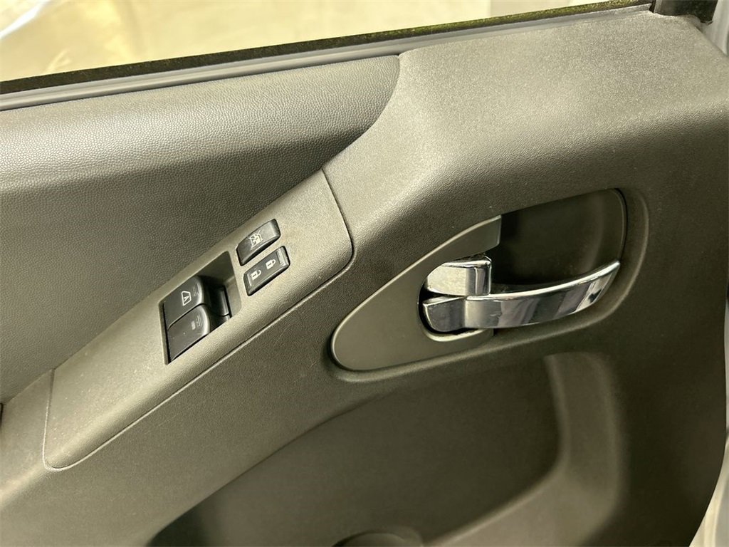 Used 2016 Nissan Frontier SV w/ SV Value Truck Package image 11