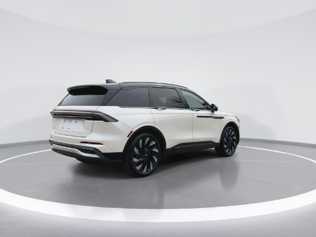 New 2026 Lincoln Nautilus Reserve AWD/4WD image 8