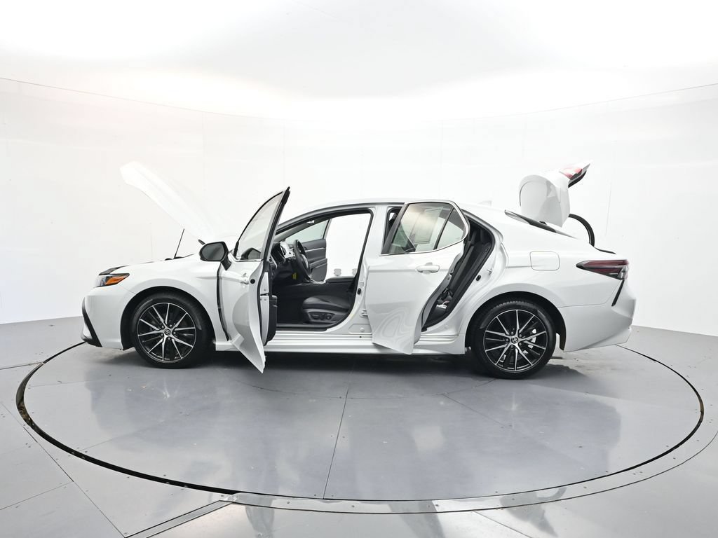 Used 2023 Toyota Camry SE FWD image 43