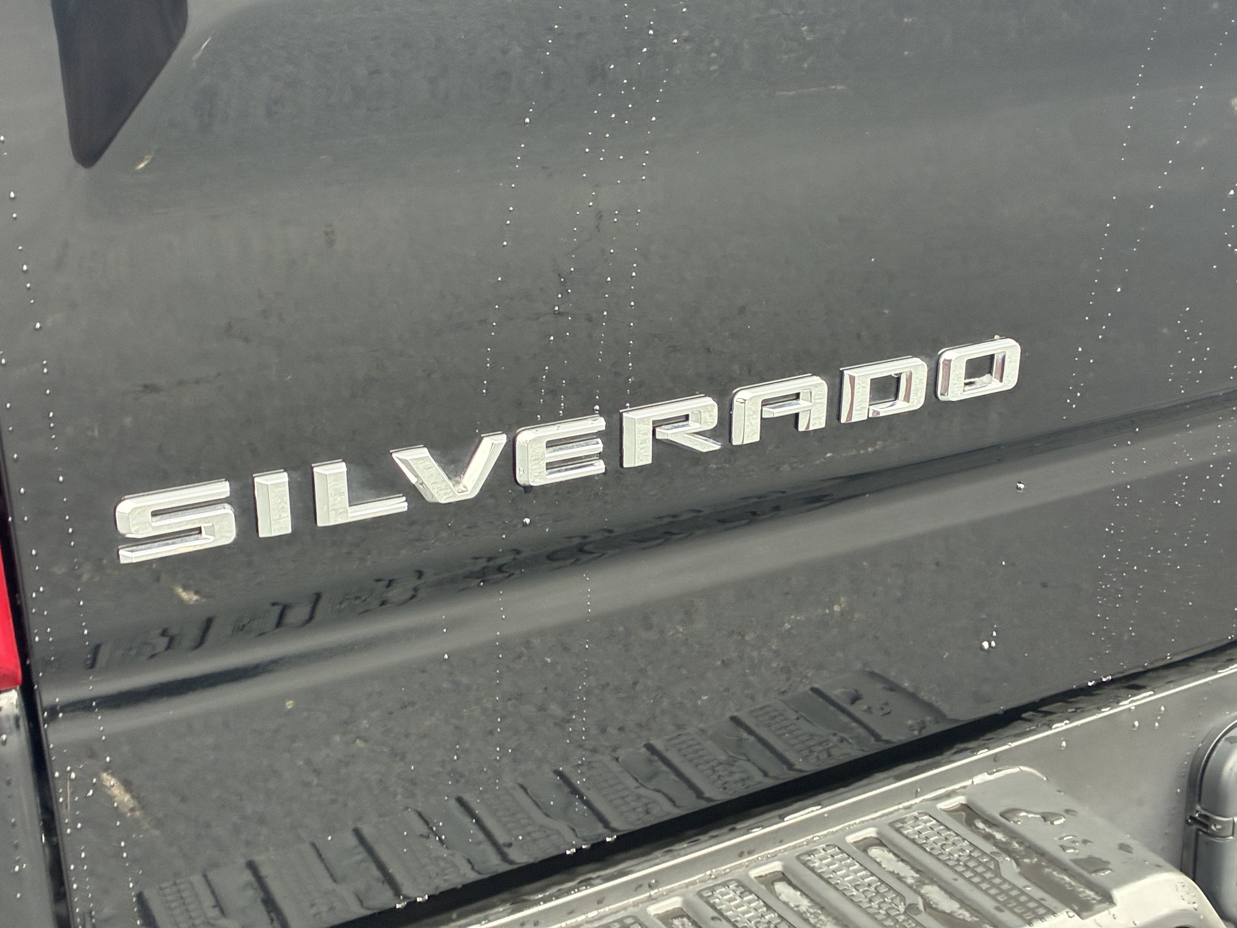 Used 2025 Chevrolet Silverado 1500 RST AWD/4WD image 11