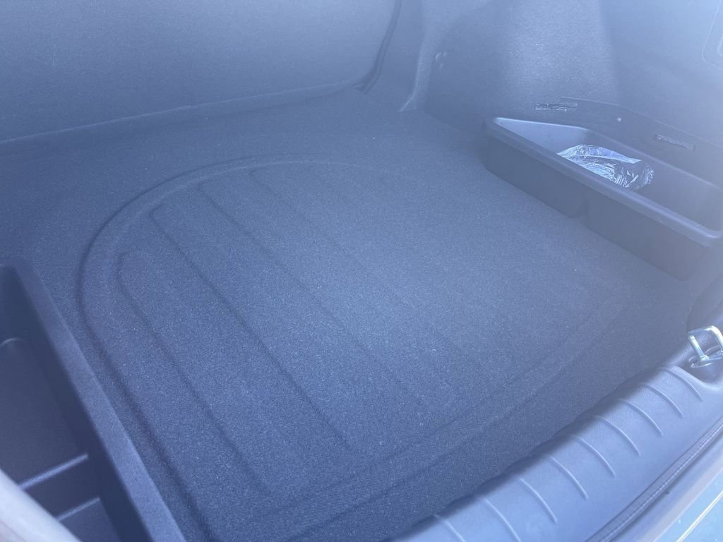 Used 2025 Hyundai Elantra Sport image 4