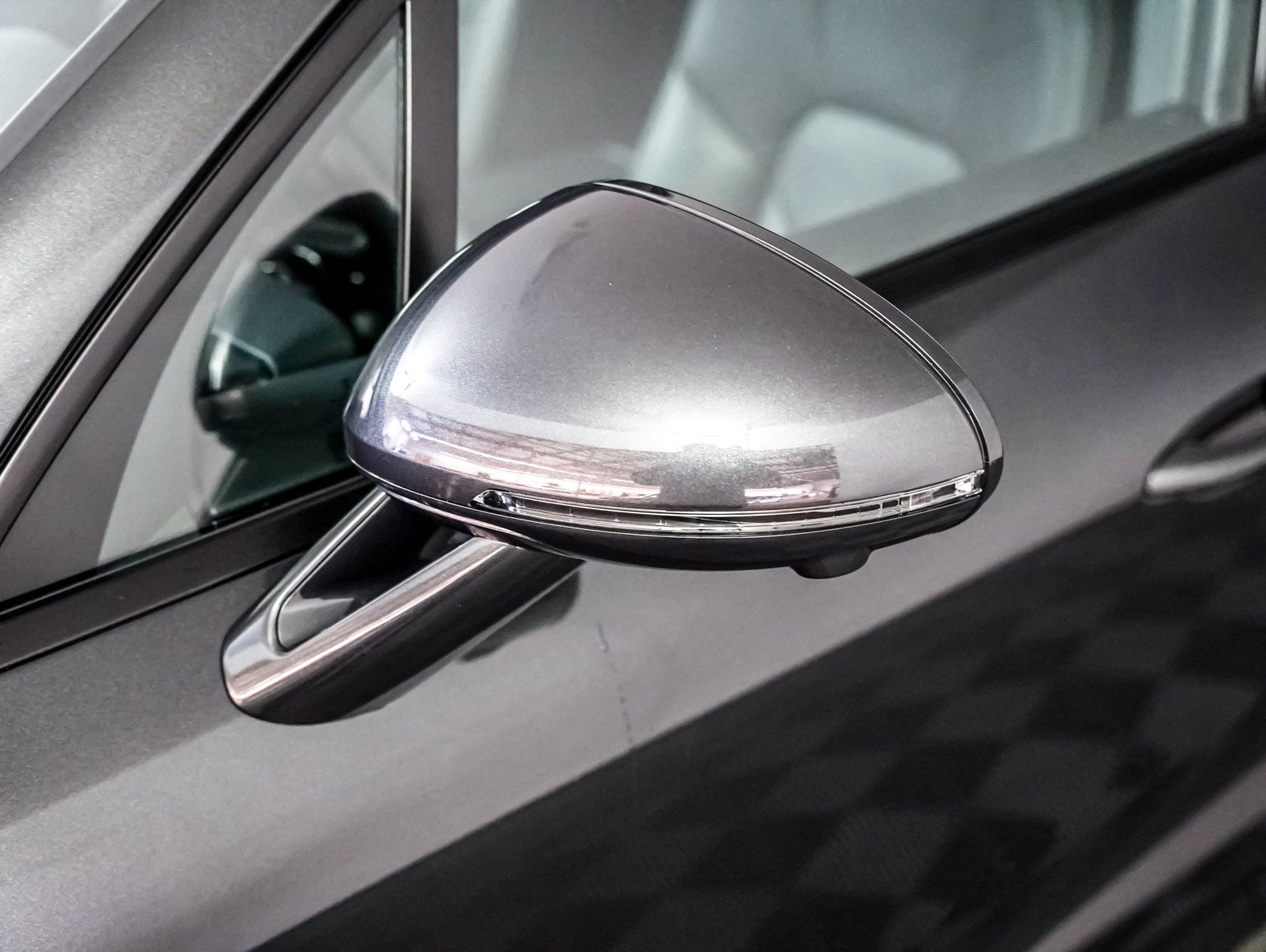 Certified 2025 Porsche Macan image 29