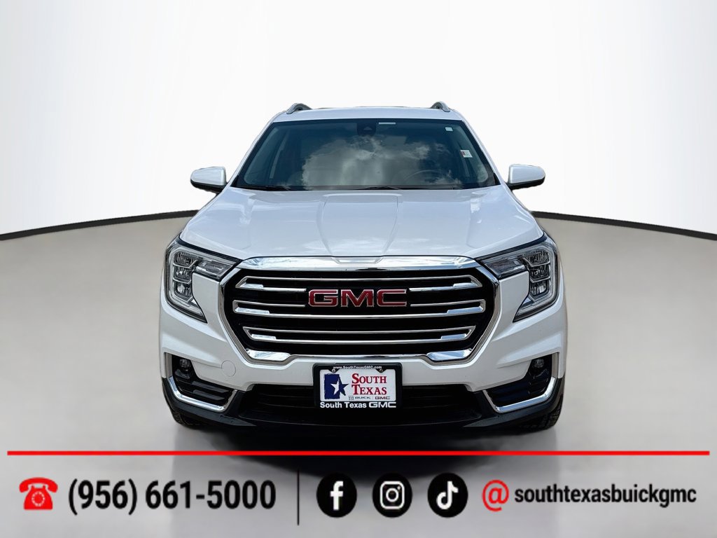 Used 2023 GMC Terrain SLT w/ Infotainment Package II FWD image 2