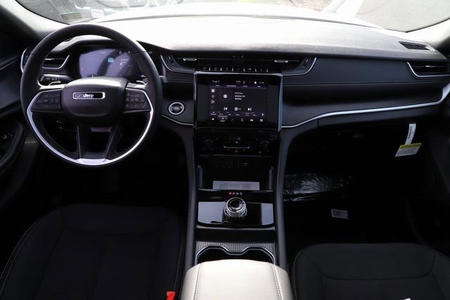 New 2025 Jeep Grand Cherokee L Laredo w/ Luxury Tech Group I image 20