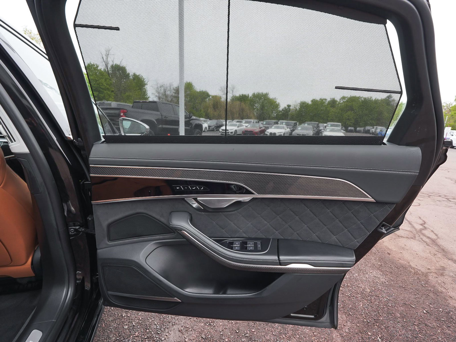 Used 2023 Audi S8 w/ S8 Comfort Plus Package AWD/4WD image 12