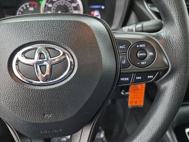 Used 2020 Toyota Corolla LE FWD image 30
