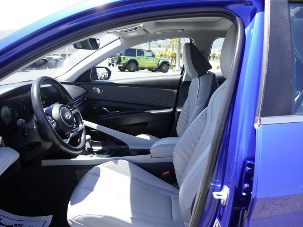 Used 2024 Hyundai Elantra Limited FWD image 19