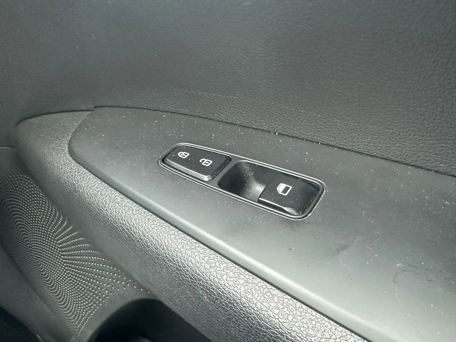 Used 2023 Kia Forte LXS image 39