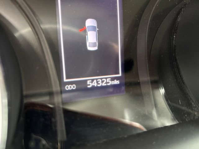 Used 2019 Toyota Camry LE FWD image 5