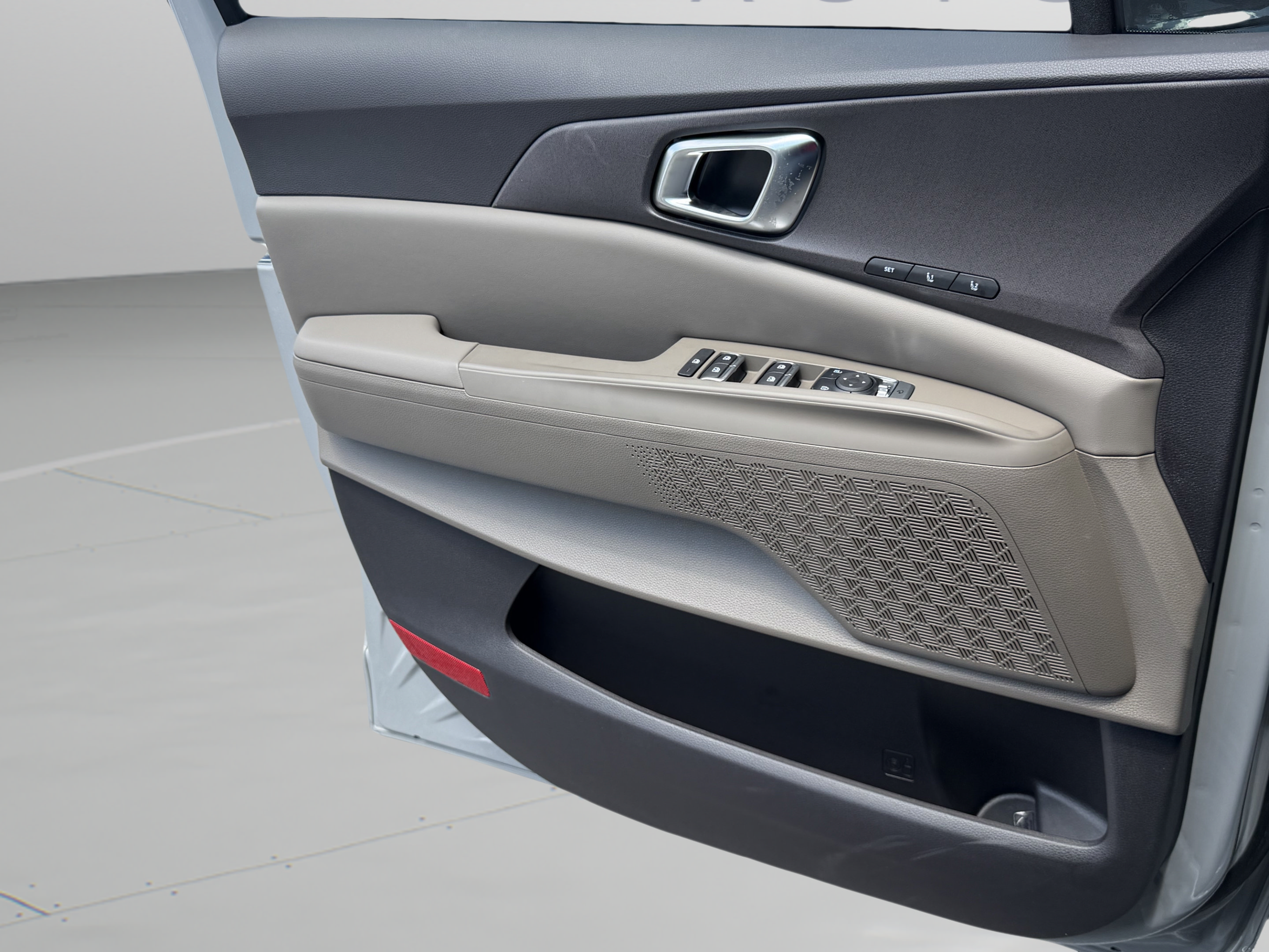 New 2026 Kia Carnival EX FWD image 19