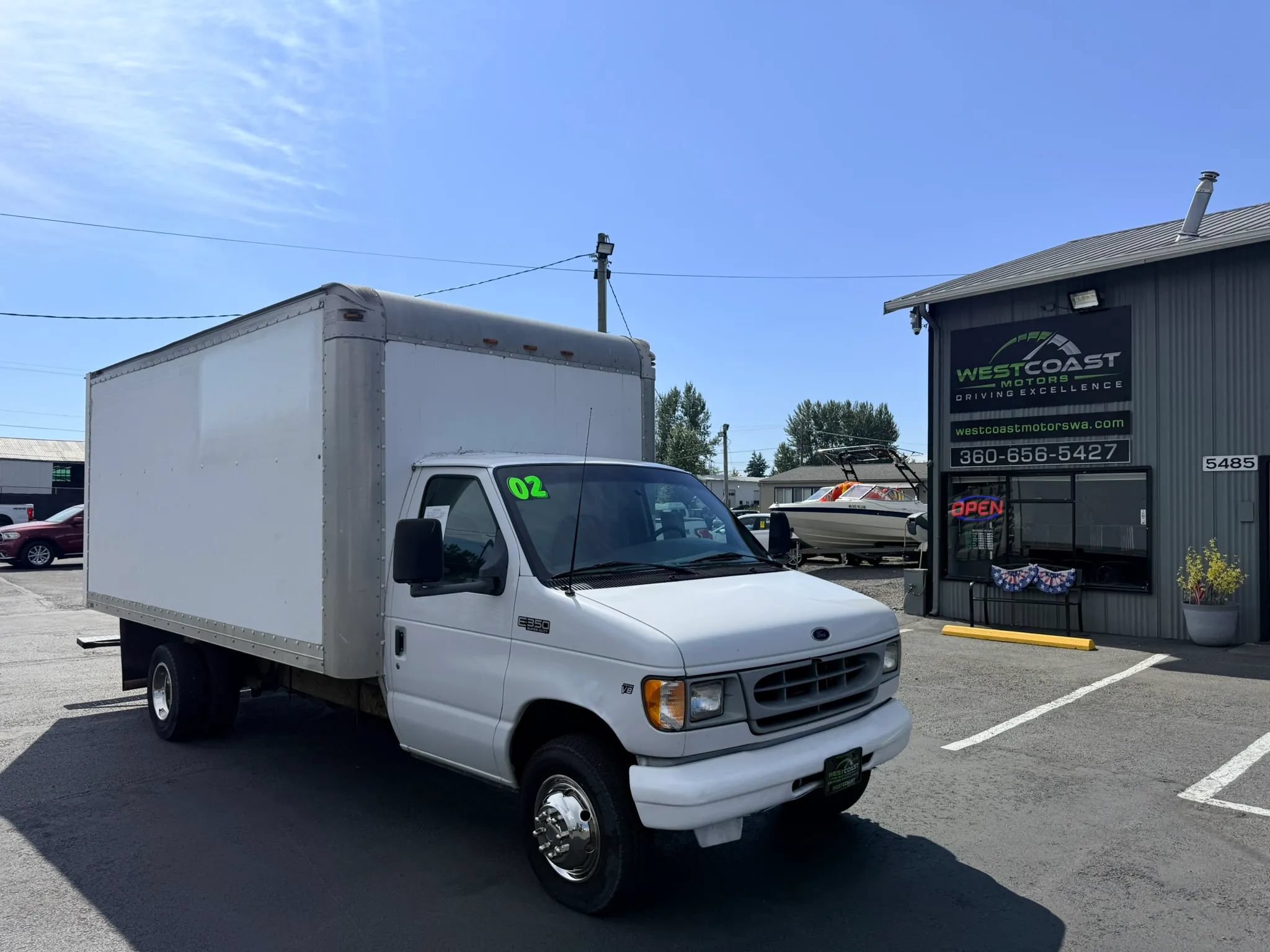 Used 2002 Ford E-350 and Econoline 350 Super Duty RWD image 1