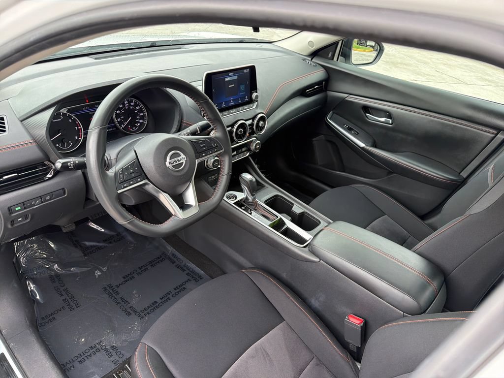 Used 2023 Nissan Sentra SR w/ Trunk Package FWD image 14