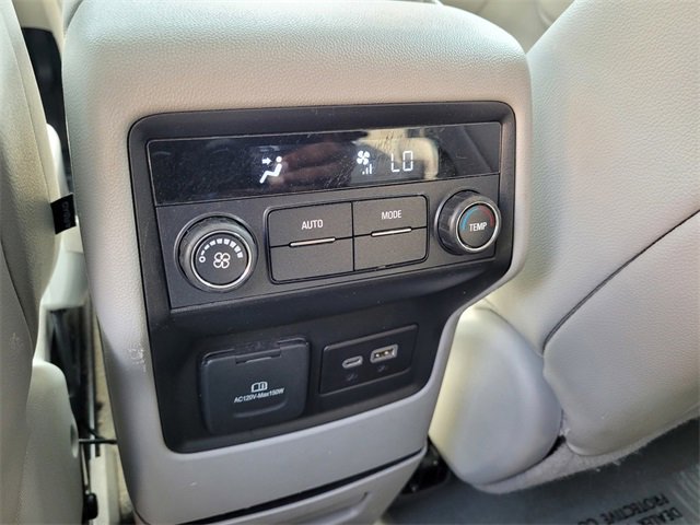 Used 2023 GMC Acadia SLT image 10