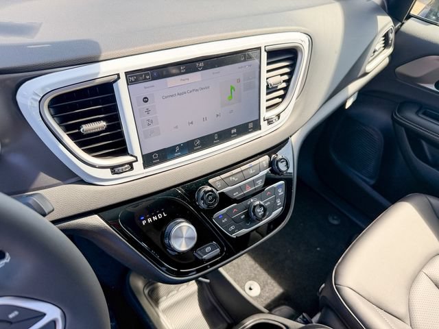 New 2026 Chrysler Voyager LX FWD image 19