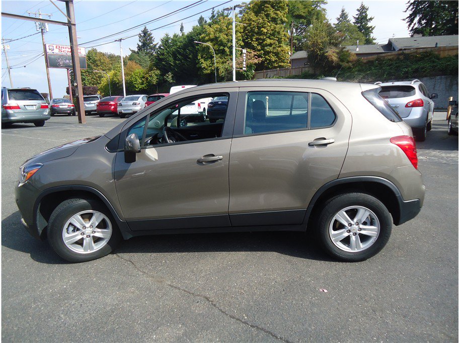 Used 2021 Chevrolet Trax LS AWD/4WD image 10