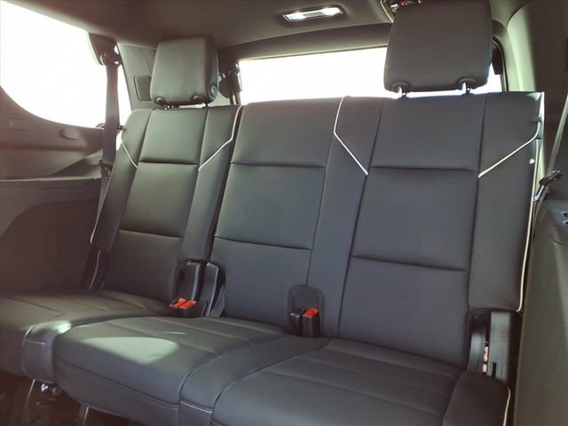 New 2026 Cadillac Escalade Luxury image 9