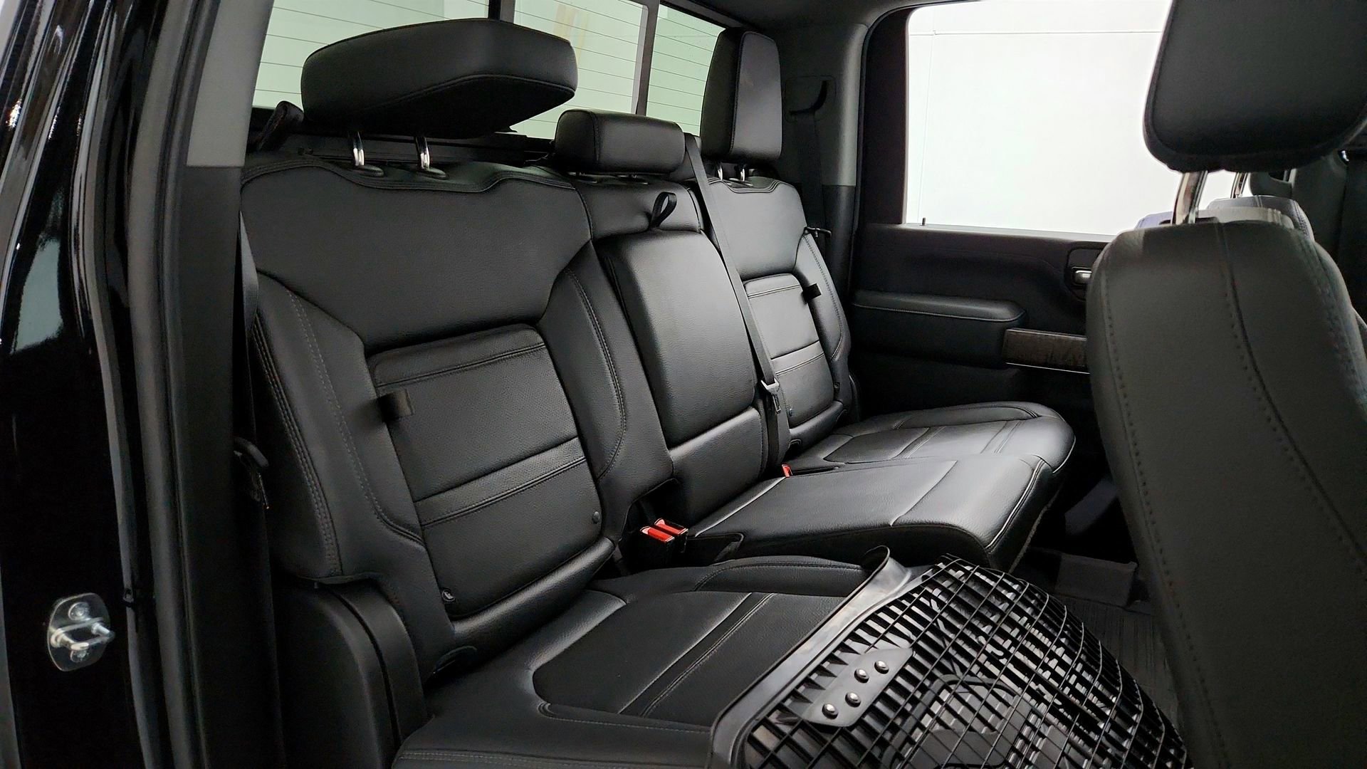 Used 2023 GMC Sierra 2500 Denali w/ Denali Ultimate Package AWD/4WD image 19
