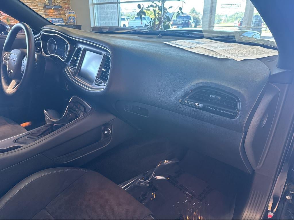 Used 2016 Dodge Challenger R/T Scat Pack w/ Leather Interior Group RWD image 34