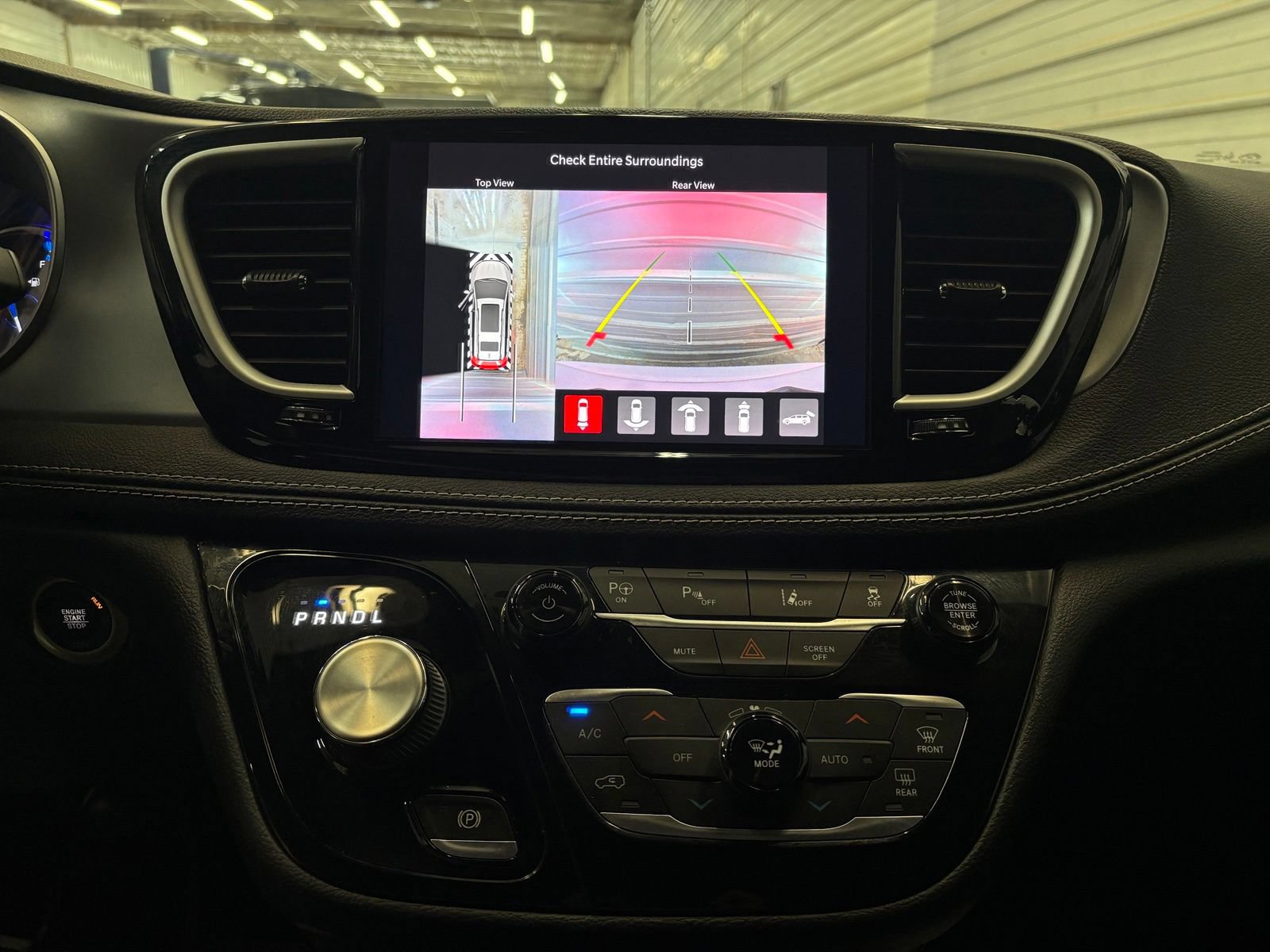 Used 2021 Chrysler Pacifica Touring-L w/ S Appearance Package FWD image 21