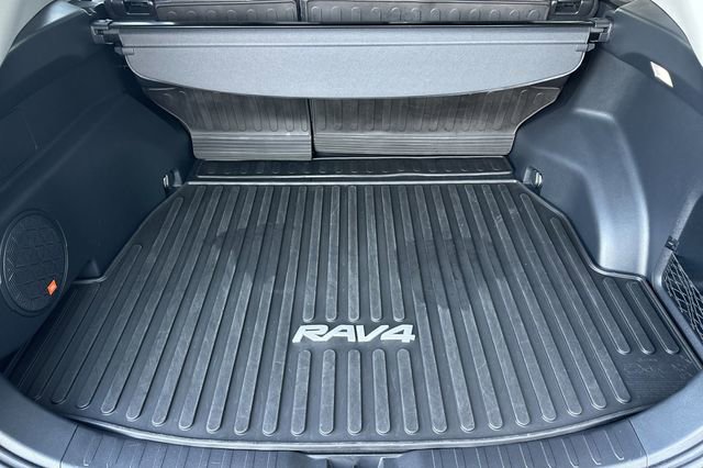 Used 2024 Toyota RAV4 Limited image 17