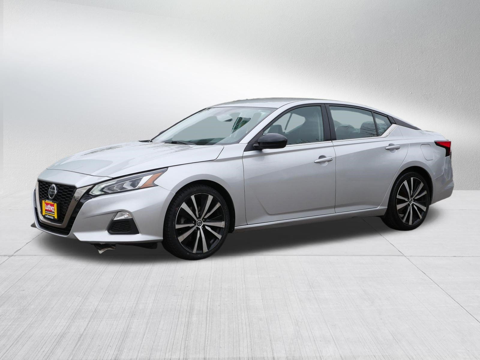Used 2020 Nissan Altima 2.5 SR FWD image 3
