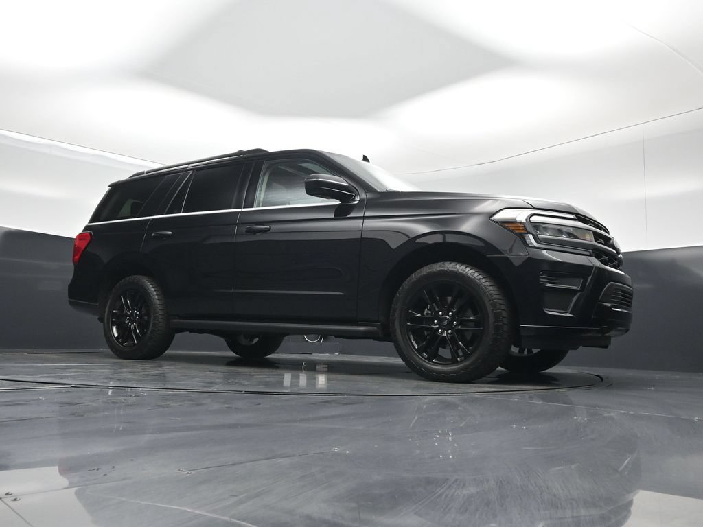 Certified 2024 Ford Expedition XLT AWD/4WD image 3