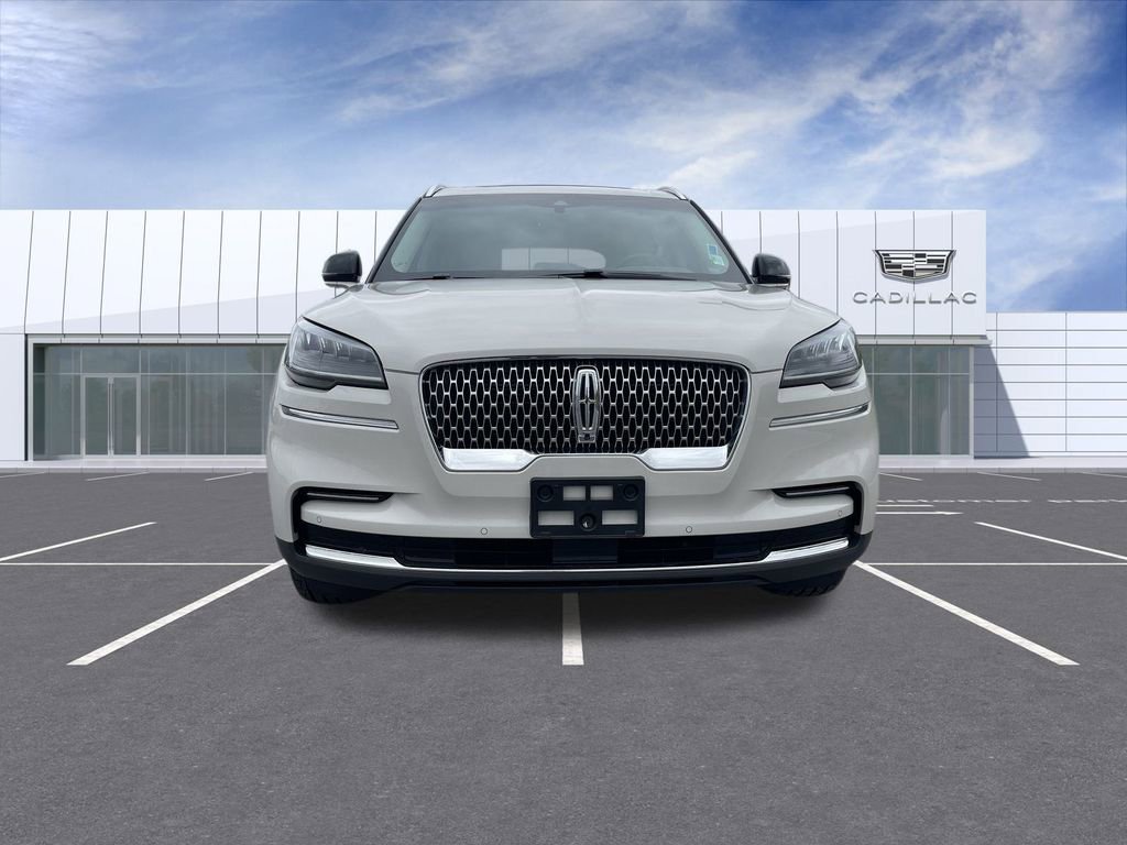 Used 2023 Lincoln Aviator Reserve w/ Elements Package Plus image 3