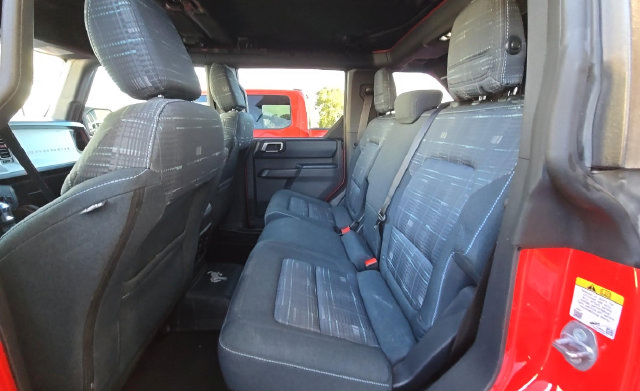 Used 2023 Ford Bronco Heritage Edition AWD/4WD image 11