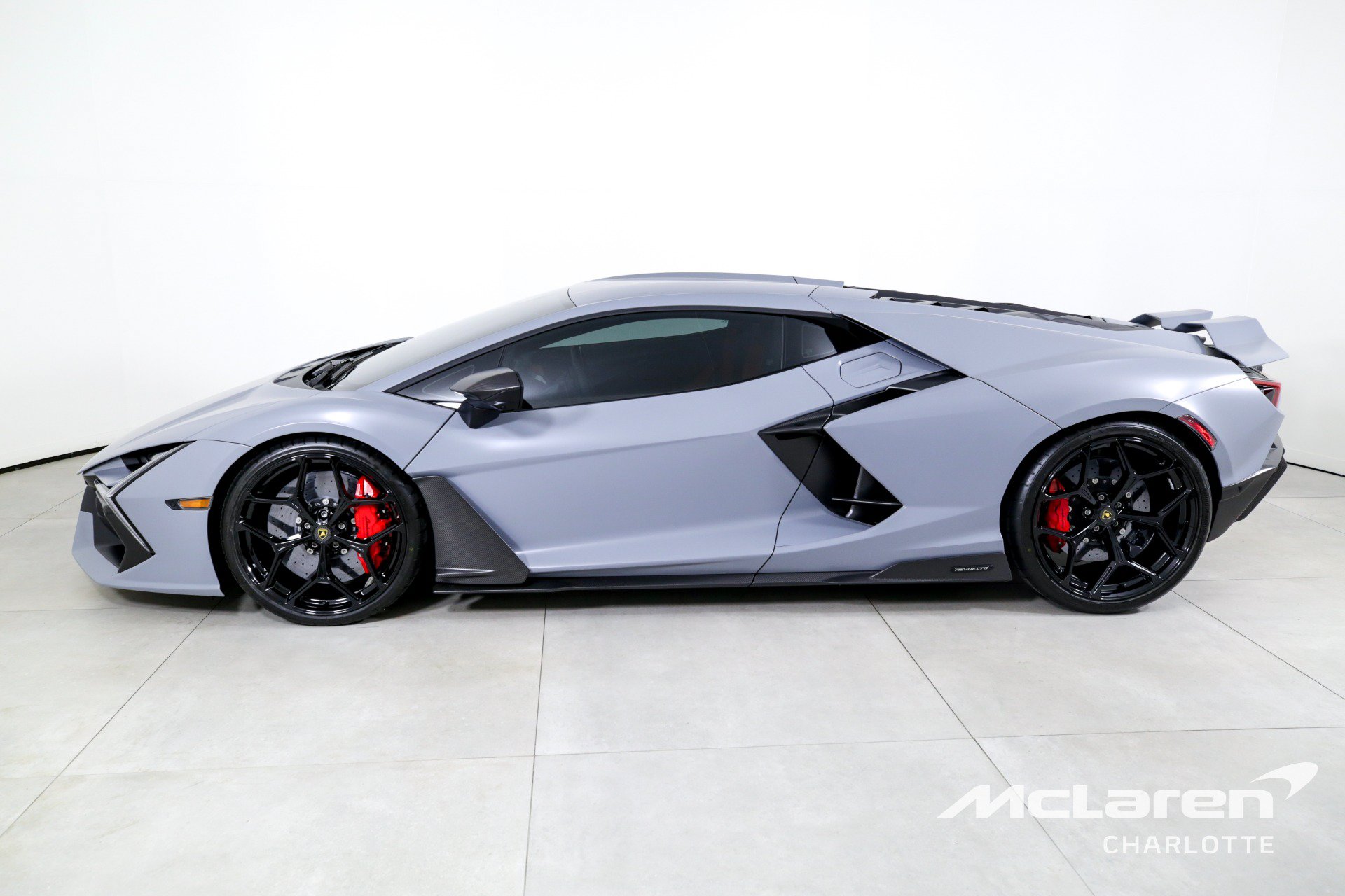 Used 2024 Lamborghini Revuelto AWD/4WD image 6