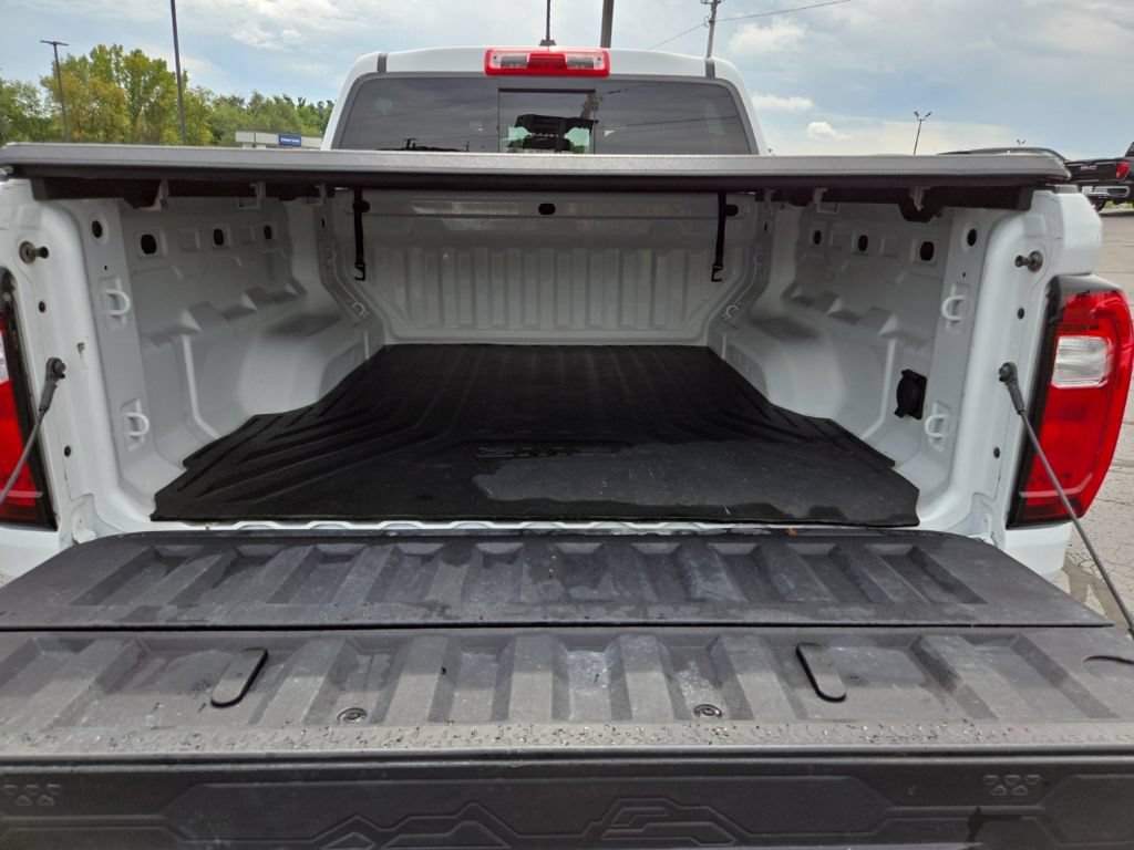 Certified 2023 GMC Canyon AT4 w/ AT4 Premium Package AWD/4WD image 9