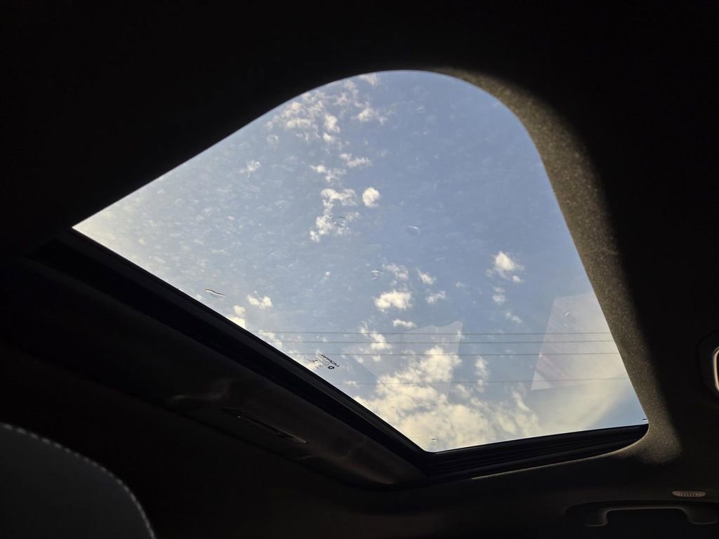 New 2025 Jeep Grand Cherokee L Laredo w/ Luxury Tech Group I image 9