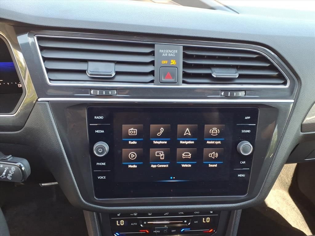 Used 2023 Volkswagen Tiguan SE R-Line FWD image 24